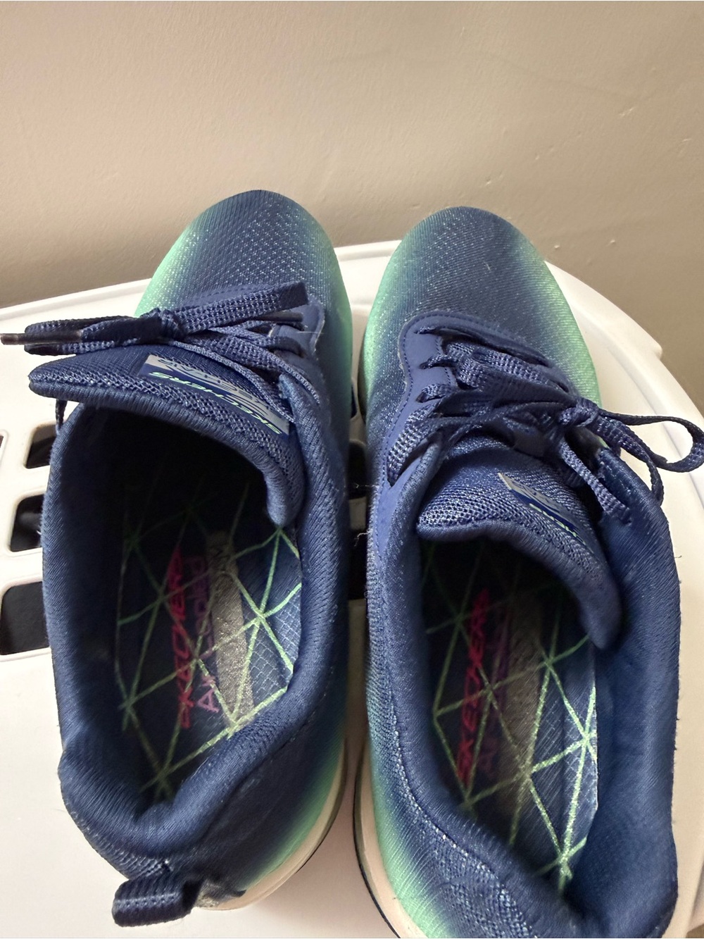 Skechers women Navy to Teal Gradient Air-Cushion Sneakers - Picture 3 of 6